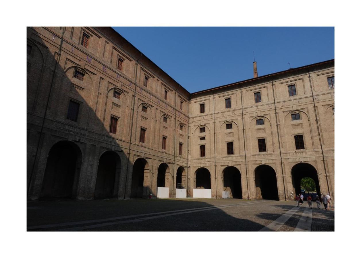 Il Borgo Appartamento Luca Parma Luaran gambar