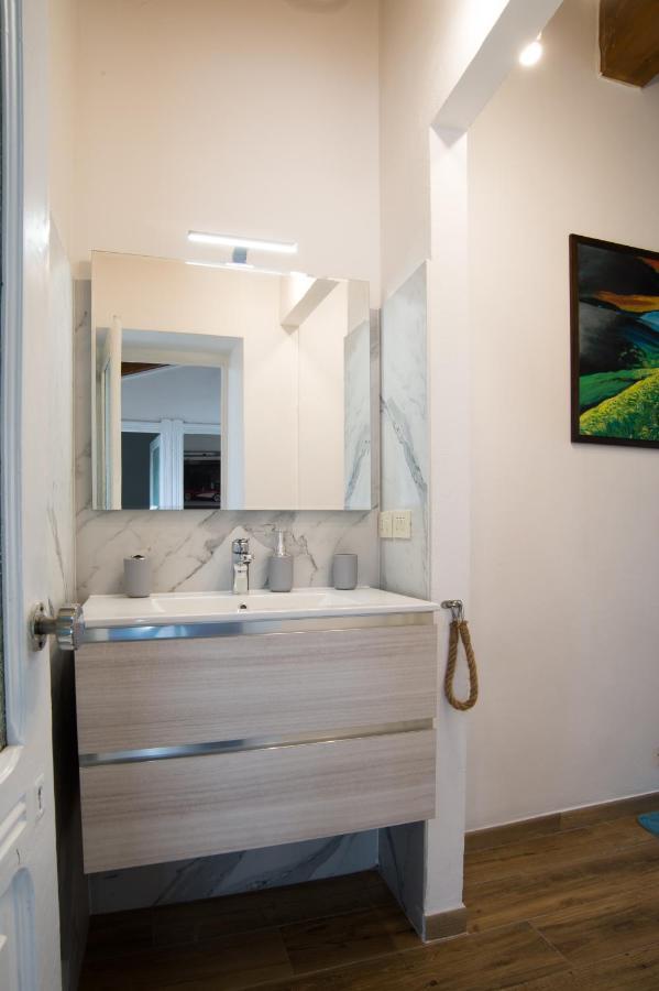 Il Borgo Appartamento Luca Parma Luaran gambar