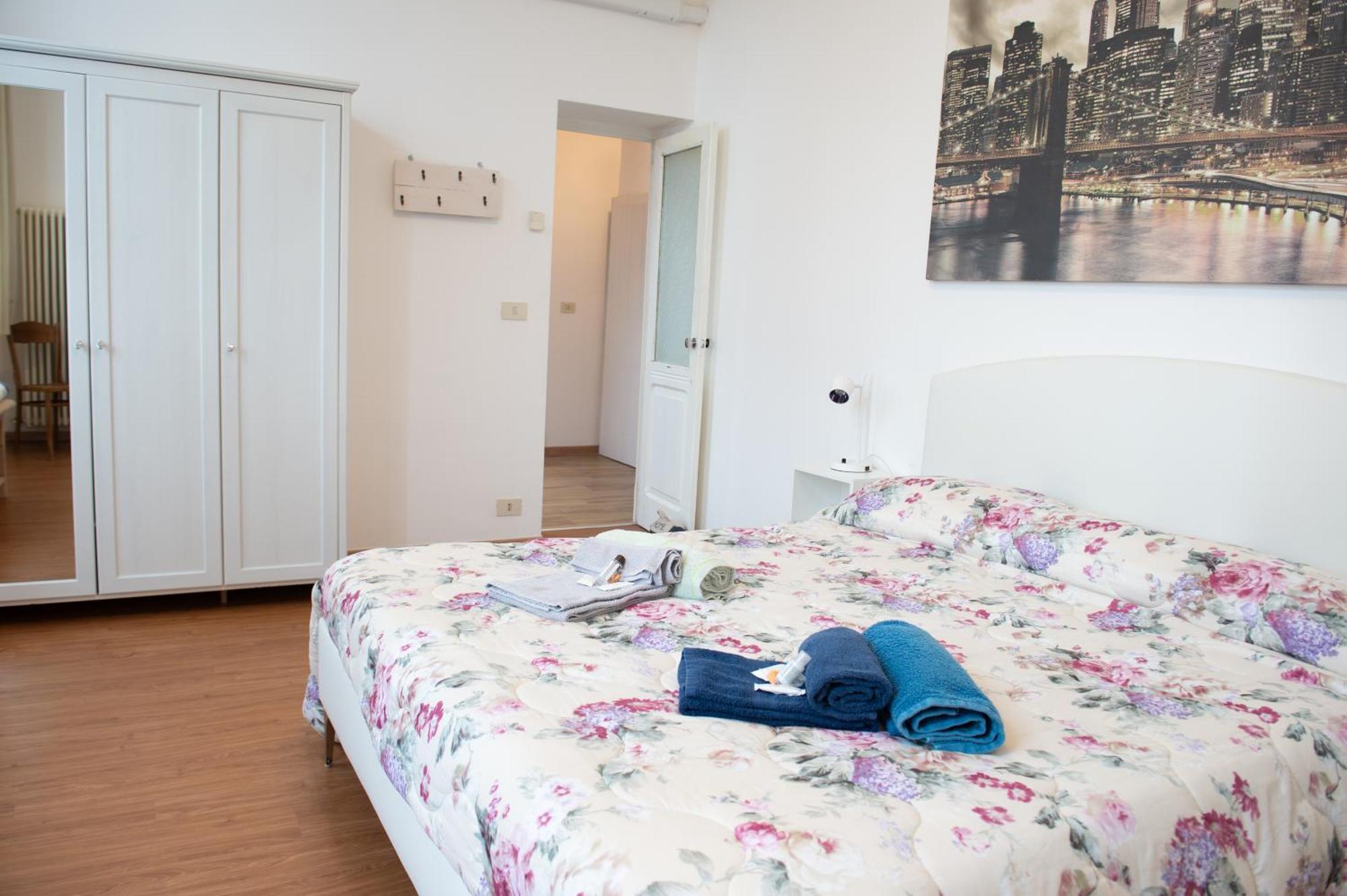 Il Borgo Appartamento Luca Parma Luaran gambar