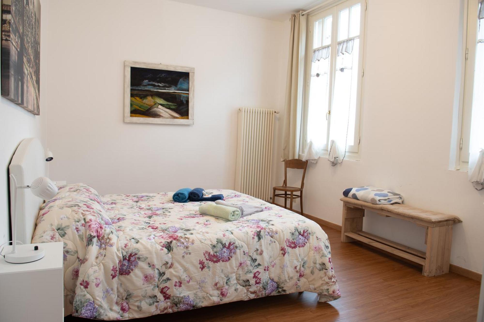 Il Borgo Appartamento Luca Parma Luaran gambar